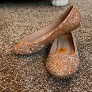 Beautiful gold sparkly shoes